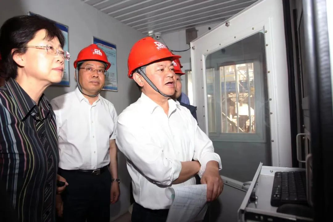 生態(tài)環(huán)境部部長黃潤秋突擊檢查，多家企業(yè)監(jiān)測造假被“抓現(xiàn)行”！部長表示：要深入調(diào)查！